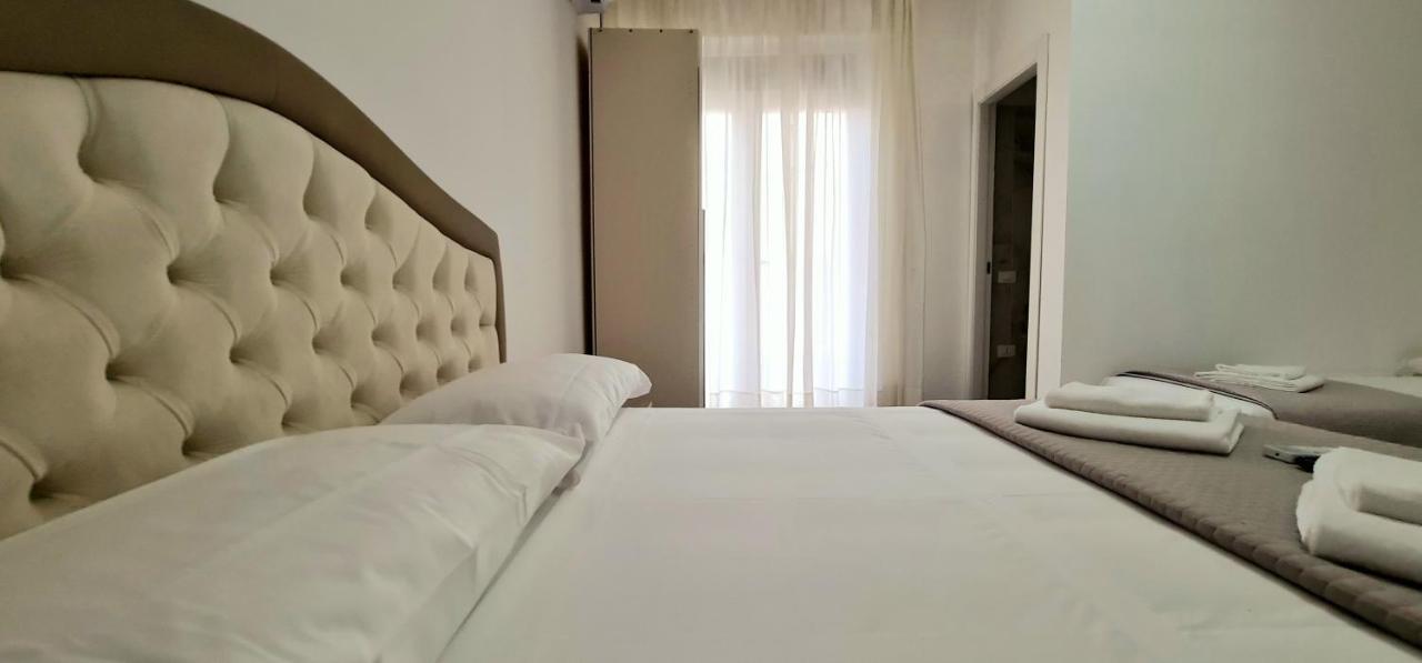 Farah'S House Hotel ปาโดวา ภายนอก รูปภาพ