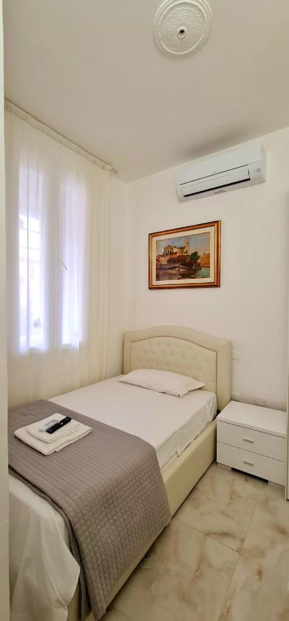 Farah'S House Hotel ปาโดวา ภายนอก รูปภาพ